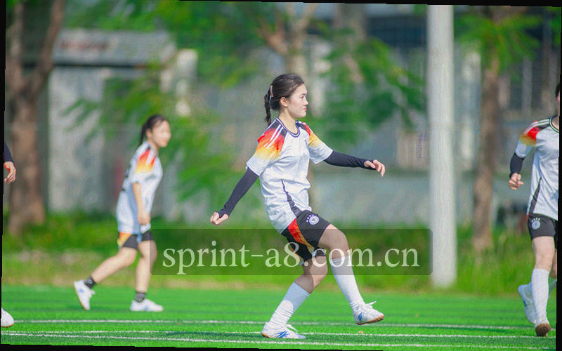 城市赛道线条与本地赛事坐标点组成的抽象地图